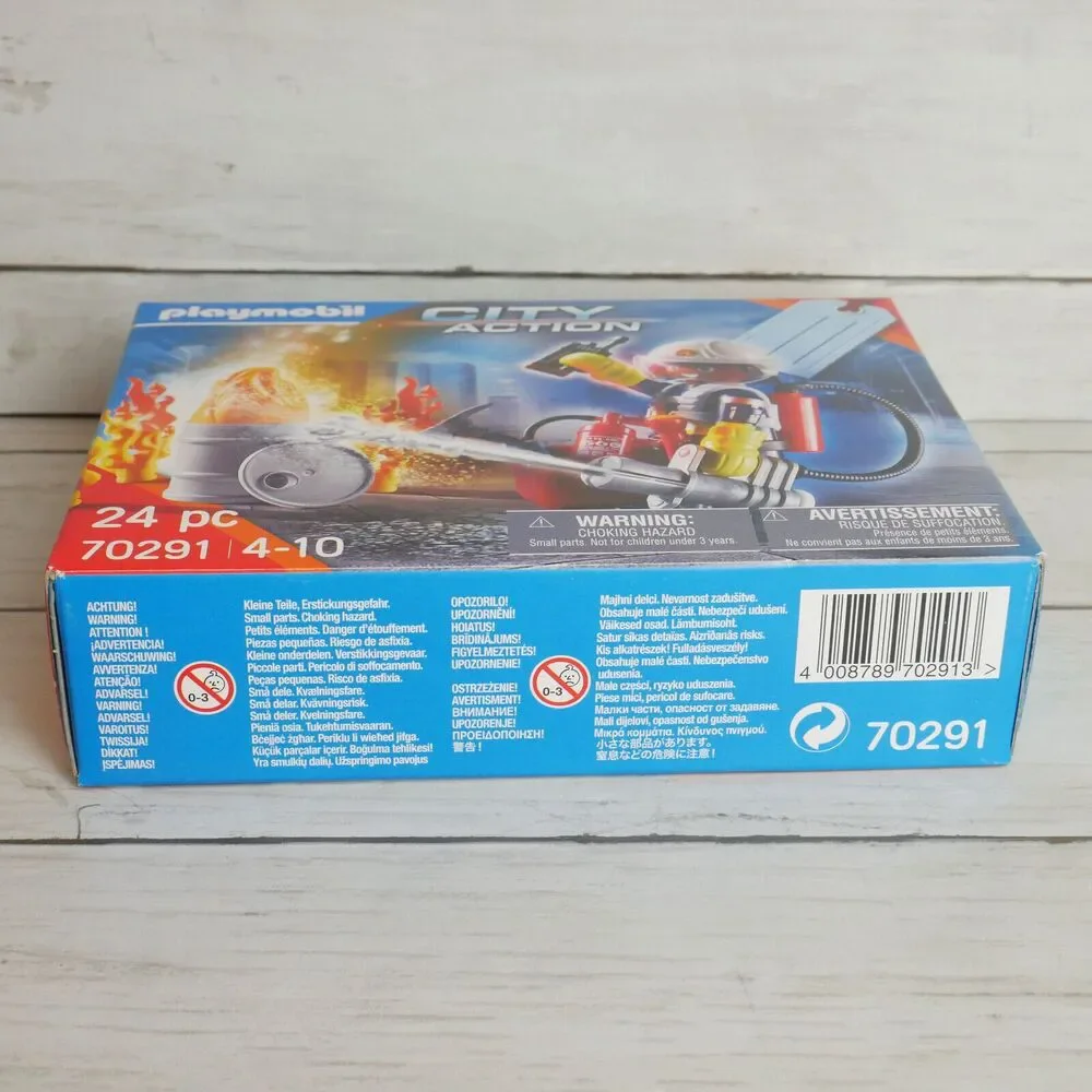 Playmobil City Action Fire Rescue Building 24 PC Set 70291 NEW